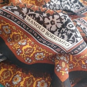 Manolo Borromeo scarf